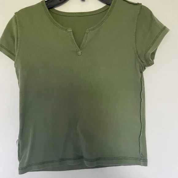 Brandy Melville Top - Picture 4 of 6